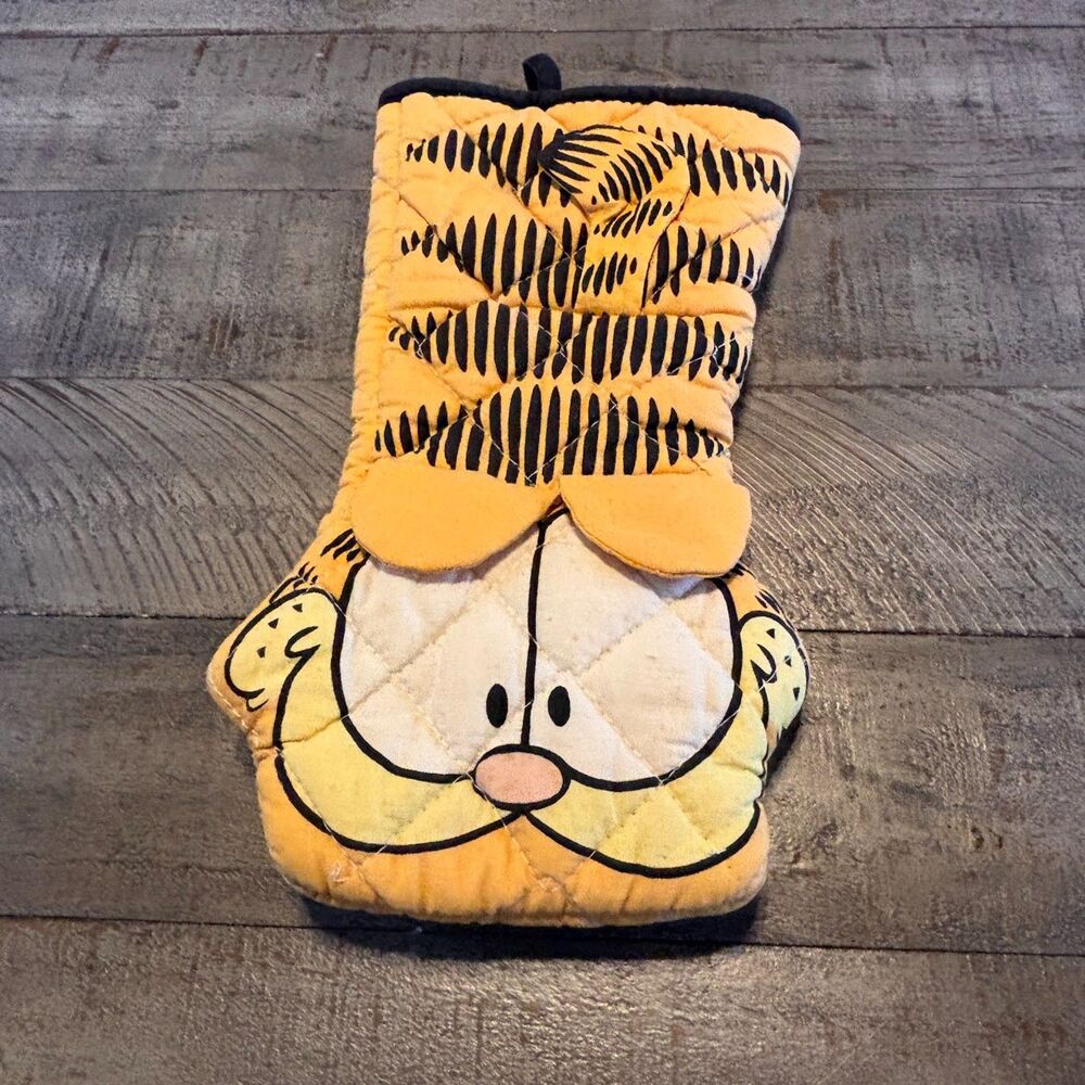 Vintage Garfield Jim Davis Collectible Oven Mitt Burp Funny Kitchen Accessory